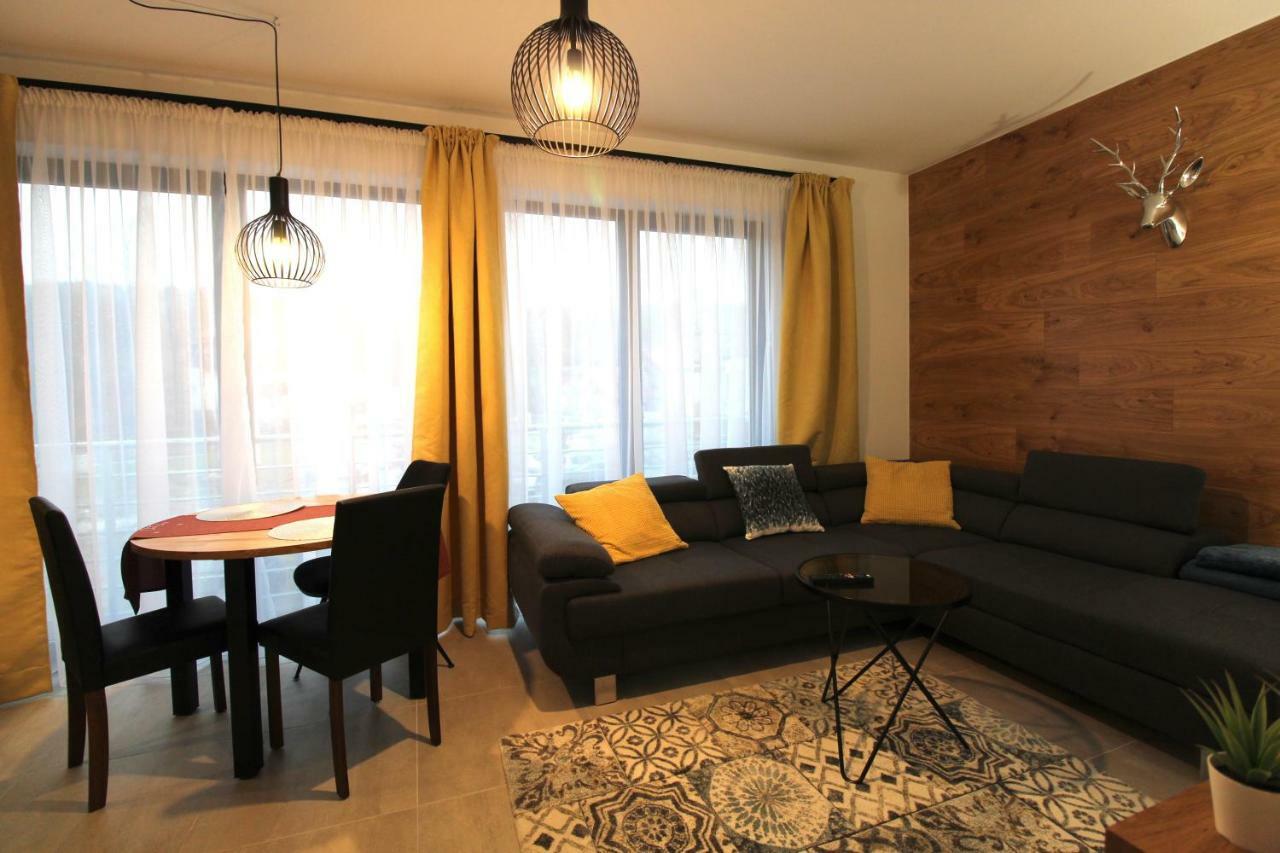 Apartamenty 11-Go 26 I 22 Listopada By Royal Aparts Świeradów-Zdrój Exteriör bild